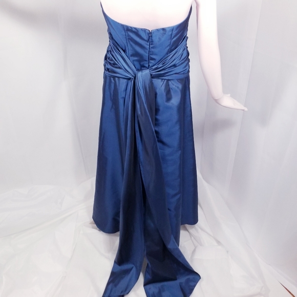 Strapless Evening Gown with a Tie Bow - Picture 7 of 14